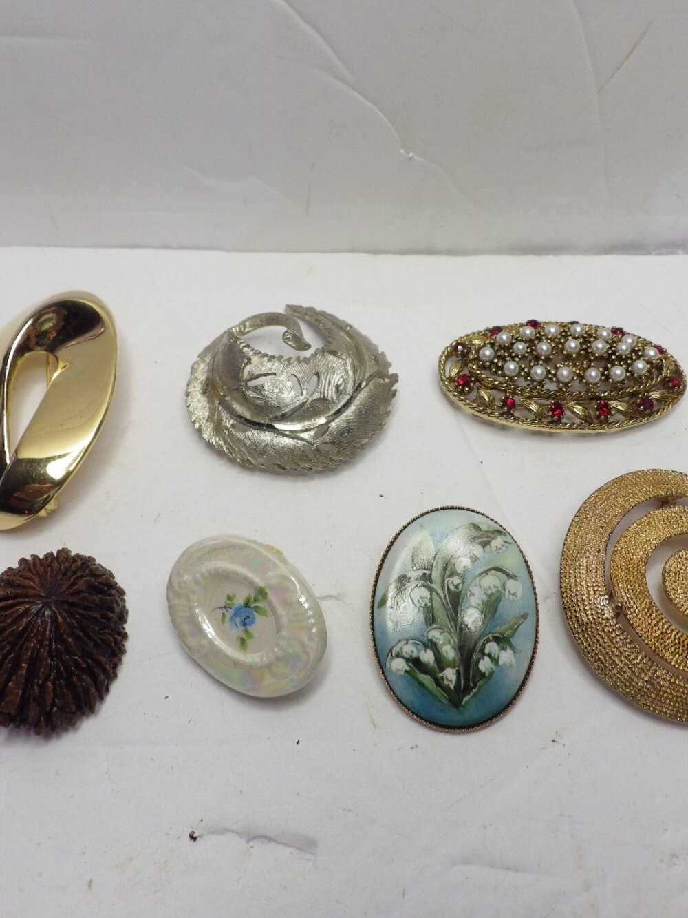 Lot of 7 Brooches/ Pins 628F2
